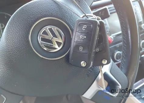 2013 Volkswagen Passat 2.5L Sel z USA, uszkodzony, nr VIN 1VWCP7A39DC053873